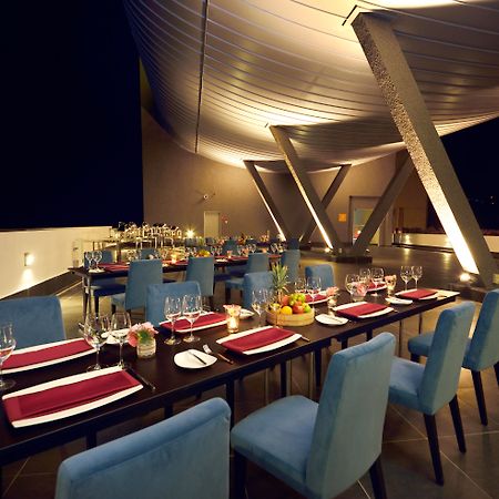 Lexis Suites Penang Bayan Lepas Zewnętrze zdjęcie The Deck