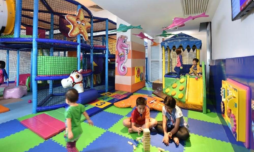 Lexis Suites Penang Bayan Lepas Zewnętrze zdjęcie An indoor playground in Dubai