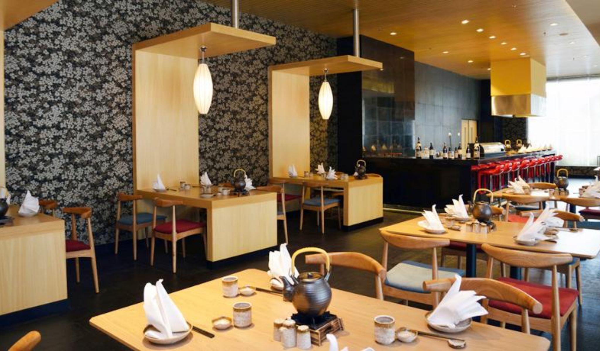 Lexis Suites Penang Bayan Lepas Zewnętrze zdjęcie Interior of a restaurant