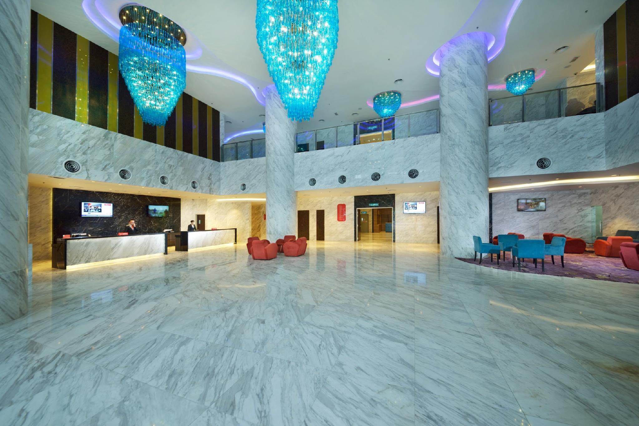 Lexis Suites Penang Bayan Lepas Zewnętrze zdjęcie Lobby