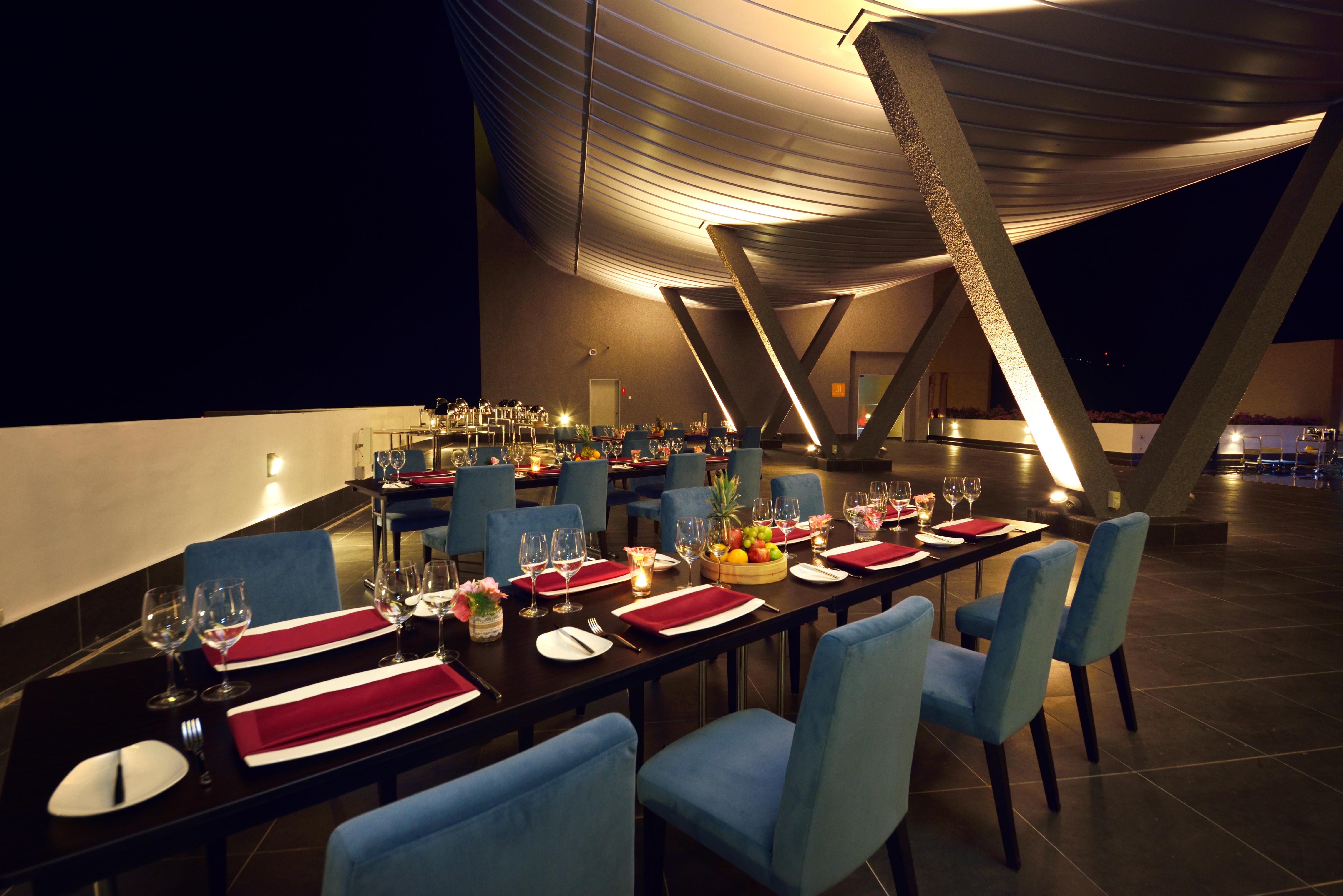 Lexis Suites Penang Bayan Lepas Zewnętrze zdjęcie The Deck